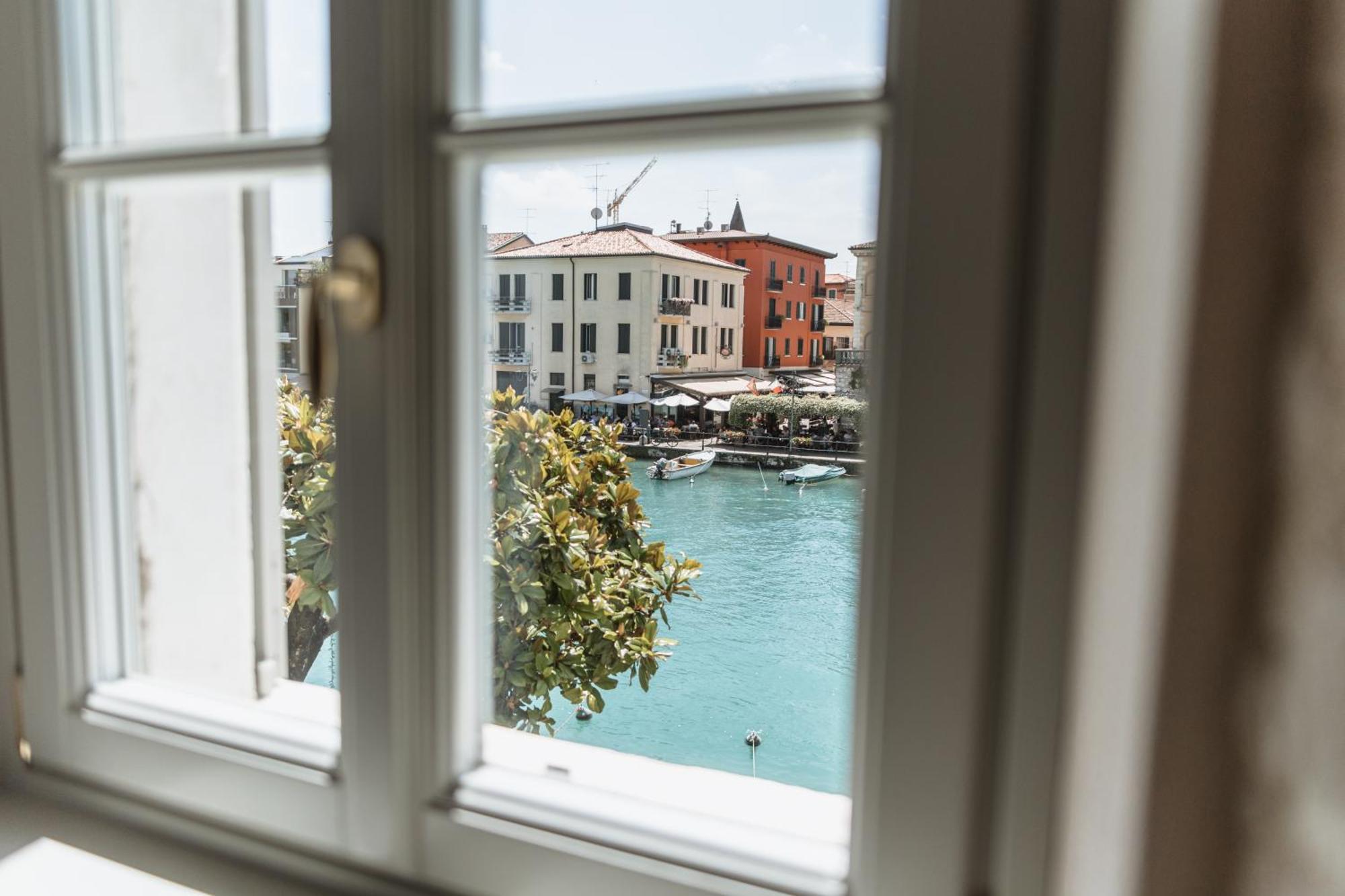 Pavillon Suite & Apartments Peschiera del Garda Eksteriør bilde